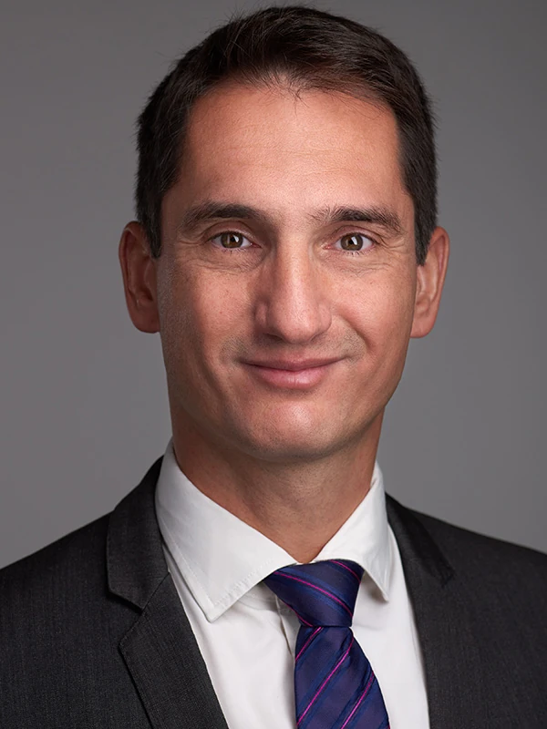 dr. Viktor ŁUSZCZ LL.M.